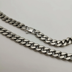 REACH 염수 분무 테스트 통과 의료용 순수 티타늄 쿠반 커브 체인 목걸이 저자극성 보석 민감한 피부용 - Product Image 3