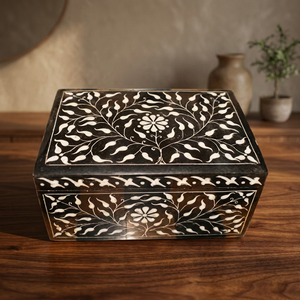 Boîte à bijoux en pierre savonneuse avec gravure - Product Image 4