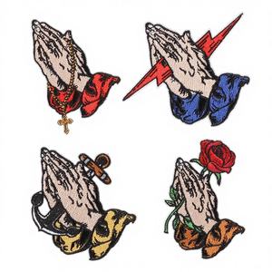 Patch brodé personnalisé en polyester avec motif rose pour vêtements, sacs, chapeaux et coques de téléphone portable - Product Image 1