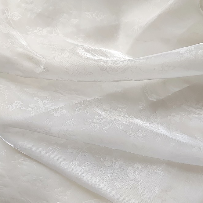 Жаккардовая ткань с атласной органзой для парчовой звезды