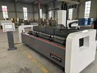 Machine de fraisage et de perçage CNC en aluminium, perçage de trous de verrouillage central, fraisage, 6 outils