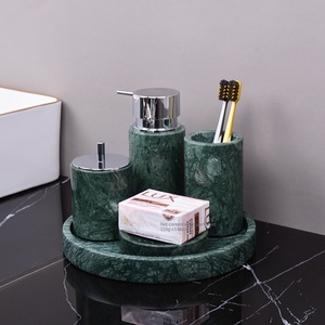 Juego <span class=keywords><strong>de</strong></span> accesorios <span class=keywords><strong>de</strong></span> <span class=keywords><strong>baño</strong></span> <span class=keywords><strong>de</strong></span> mármol verde <span class=keywords><strong>de</strong></span> 6 piezas-Bandeja cuadrada, botella <span class=keywords><strong>de</strong></span> loción y tarro <span class=keywords><strong>de</strong></span> hisopo <span class=keywords><strong>de</strong></span> algodón para encimera <span class=keywords><strong>de</strong></span> tocador - Product Image 4