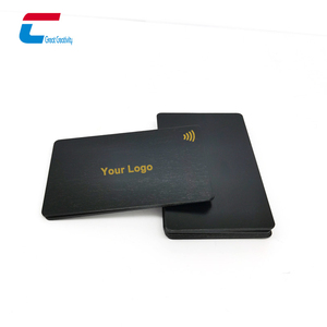 Tarjeta personalizada de madera negra NFC RFID Chip Ntag213 Tarjeta inteligente NFC de madera grabada - Product Image 2