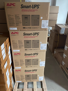 Unité de distribution d'alimentation (PDU) en rack AP7820B, mesurée, 1U, 12A/208V, 10A/230V (8) C13, module PDU, PDU en rack commutable - Product Image 4