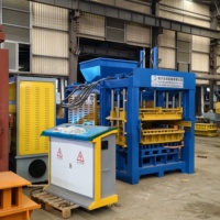 Machine de fabrication de blocs QT8-15 pour les unités de construction en béton, les produits de pavage et les applications de maçonnerie générale