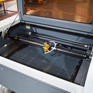 Mini Máquina de Grabado Láser de Acrílico y Madera de 60 W Usada - Admite Formato Gráfico de Papel y LAS - Product Image 2