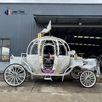 Chariot de transport de mariage personnalisé, forgé à la main, grand, électrique, en forme de citrouille, multi-places, avec décoration papillon, vente en gros d'usine