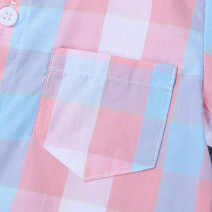 Vêtements de mode en gros à prix abordable : Ensemble gentleman pour bébé garçon avec barboteuse rose à carreaux et pantalon blanc, et nœud papillon très mignon - Product Image 6