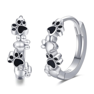 Orecchini a Forma di Zampa di Gatto per Donne, Gioielli Eleganti per Uso Quotidiano e Accessori Versatili - Product Image 1