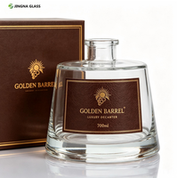 Bouteille de liqueur en verre transparent conique personnalisée, bouteille vide pour whisky et brandy avec emballage personnalisé
