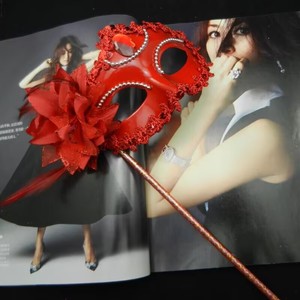 Máscara de Baile de Disfraces con Encaje y <span class=keywords><strong>Plumas</strong></span> para Bodas, Fiestas de Halloween, Máscara de Ojos con Varilla, Máscaras de Flores - Product Image 4