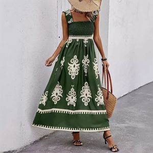 Robe d'été verte à fleurs, style français ample, imprimée, à bretelles - Product Image 1