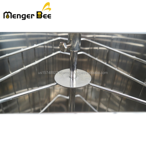 Extractor de Miel Manual de Acero Inoxidable de Alta Calidad, 3 Marcos, Garantía de 6 Meses, Marca MengerBee, 38 cm de Diámetro, 60 cm de Altura - Product Image 4