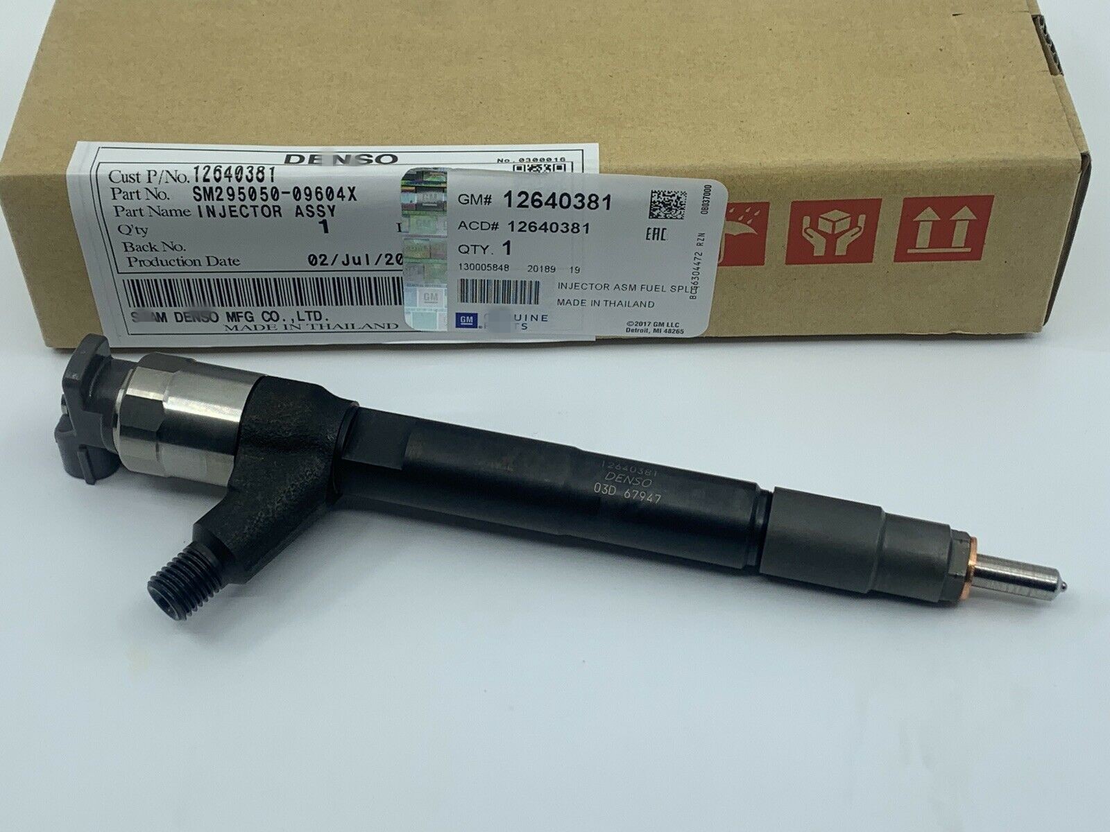 common rail injector 295050-0960 12640381 injector for HOLDEN COLORADO LWN 2.8L diesel fuel injector 12640381 295050-0960