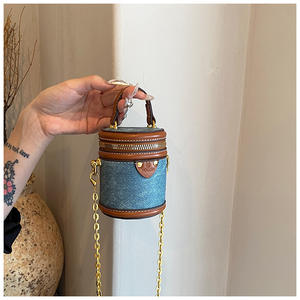 Borsa a Secchiello da Donna di Tendenza in Similpelle PU, Borsa Piccola con Manico Superiore, Borsa a Tracolla Stile Retrò con Cerniera - Product Image 1