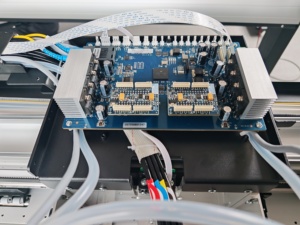 <span class=keywords><strong>Imprimante</strong></span> jet d'encre numérique grand format économique de 1,8 m pour papier autocollant, modèle I3200 XP600, à solvant écologique, idéale pour les petites entreprises - Product Image 3