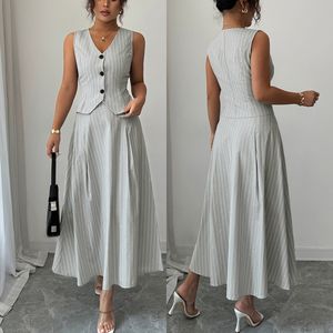 HG2513 Nouvel Ensemble Élégant et Décontracté pour Dame Été <span class=keywords><strong>2025</strong></span> Gilet à Fleurs Col en V Sans Manches et Jupe Longue 2 Pièces - Product Image 3