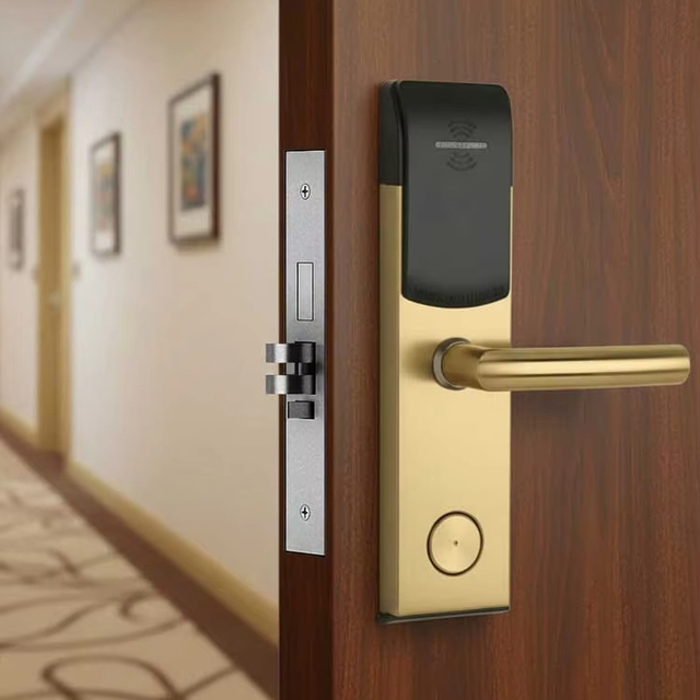 Deluns Sdk Api Rf Card Smart Rfid Hotel Lock System, Rf Card Electronic Door Handle Lock, Smart Hotel Door Lock System Price