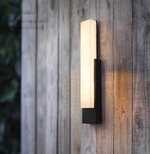 โคมไฟติดผนัง LED กลางแจ้งตกแต่งสวนโคมไฟสนามติดผนังยาวสีดำและสีขาวแบบเรียบง่ายทันสมัย - Product Image 2