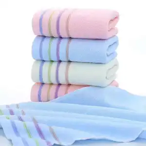 Baumwolle leichte Einweg stickerei maßge schneiderte Spa-Handtuch
