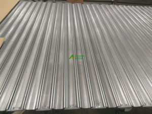 Porte de garage en acier perforé à flux d'air léger avec volet <span class=keywords><strong>roulant</strong></span> perforé pour commerces, maisons et restaurants - Product Image 5