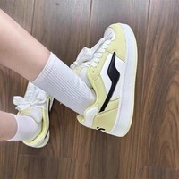Nouvelles baskets décontractées en cuir de couleur unie, style campus scolaire, pour femme, tendance Instagram, légères, à prix d'usine