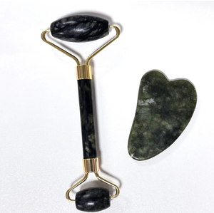Set de rodillo y gua sha de jade - Product Image 1