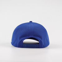 Casquette de sport ultra-légère en gros avec visière incurvée, patch en caoutchouc personnalisé, logo brodé, motif léopard/argyle/à pois, respirante et imperméable
