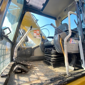 รถขุดนำเข้าแท้ 100% คุณภาพสูง รถขุดตีนตะขาบมือสอง 20 ตัน รุ่น 320D2 Caterpillar มือสอง สำหรับขาย - Product Image 2