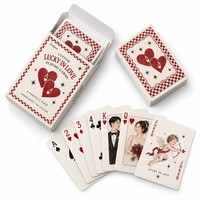 Cartes à jouer personnalisées « Lucky in Love » avec un design rétro d'as de cœur et des portraits de couple personnalisés pour les cadeaux de mariage