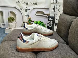 화이트 블랙 레드 불꽃 프린트 스니커즈 커스텀 로고 슬로우 워크 스타일 여성용 캐주얼 슈즈 주말 나들이 데일리 웨어 - Product Image 2