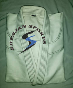 Patchs personnalisés pour adultes, blanc, vente en gros, kimono de jiu-jitsu brésilien, prix d'usine, kimono de jiu-jitsu brésilien personnalisé, kimono de jiu-jitsu pour enfants - Product Image 1