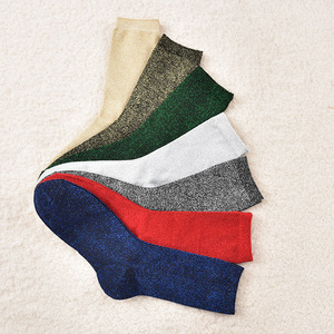 Jingwen OEM Calcetines De Lurex Mulheres Tripulação Slouch Brilhante Lurex Meias - Product Image 1