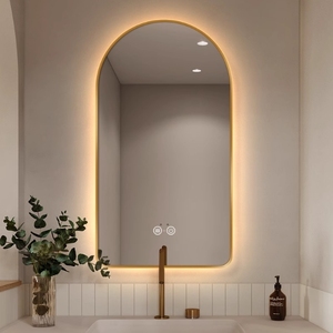 Miroir de salle de bain LED à cadre noir arqué, miroir de vanité intelligent avec affichage de l'heure et commande tactile, étanche IP44 - Product Image 5