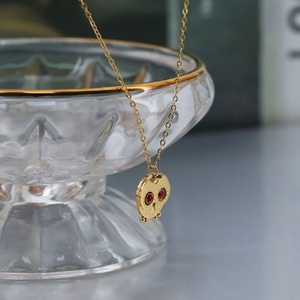 Collares con Colgante de Búho Modernos 2026, Joyería Minimalista Hipoalergénica de Acero Inoxidable 316L con Baño de Oro PVD de 18k para Mujer - Product Image 3