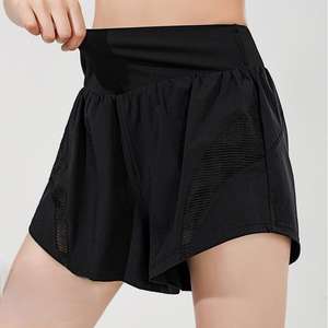 Pantalones cortos de gimnasio de malla de doble capa para mujer Logotipo personalizado Ropa de entrenamiento de yoga Pantalones cortos deportivos de verano sueltos de color sólido - Product Image 3
