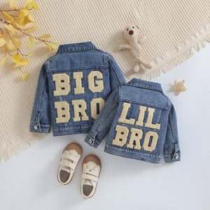 Chaqueta <span class=keywords><strong>de</strong></span> Mezclilla para Bebés y Niños Pequeños, con Botones en la Parte Delantera, Bolsillo en el Pecho, Letra Boucle, Chaqueta para Niños - Product Image 1