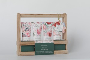 Ensemble de salle de bain et de douche rose personnalisé pour femmes pour le soin du corps, comme cadeau pour la Saint-Valentin, gel douche luxueux, <span class=keywords><strong>shampoing</strong></span>, spa corporel - Product Image 3