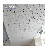 Plaque de plafond en plâtre moderne perforée Faux plafond 2x2 Carreaux acoustiques Imperméables avec surface en papier