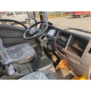 Hot Sales Neues Modell ISUZU 4x2 Leichter Kühlschrank LKW Gefrier schrank Van Transport wagen mit hydraulischem Hubtor - Product Image 4