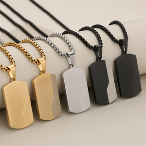 Ciondolo Personalizzabile in Acciaio Inox Placcato <span class=keywords><strong>Oro</strong></span> <span class=keywords><strong>18k</strong></span>, Incisione Laser, Charm con Nome Personalizzato, Unisex - Product Image 3
