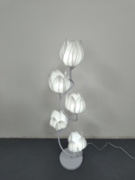 Lampe de chemin LED en fer forgé avec fleurs en cristal – Décoration pour scène de mariage et allée