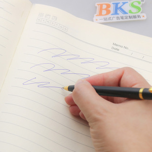 <span class=keywords><strong>Stylo</strong></span> bille en plastique doré de luxe avec logo personnalisé, encre bleue/noire, <span class=keywords><strong>stylo</strong></span> personnalisé avec logo pour cadeaux promotionnels de bureau/école - Product Image 4