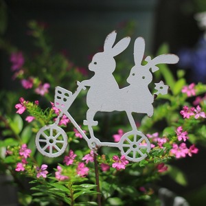 Décoration de jardin <span class=keywords><strong>en</strong></span> fer forgé rétro, mini lapin rétro sur vélo, pour arrangement floral et plantes vertes - Product Image 1