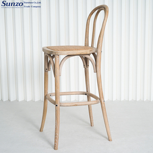 Silla de Bar Thonet Antigua para Alquiler en Eventos y Bodas, Taburete de Madera Maciza Curvada con Reposapiés para Bistro o Cafetería - Product Image 5