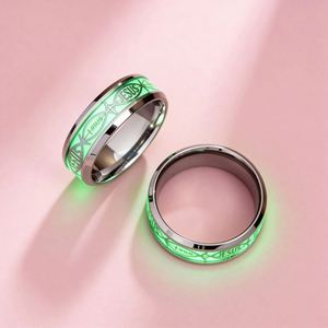 Cincin Pasangan Stainless Steel Detak Jantung Bercahaya ECG Sederhana Fashion Perhiasan Fluoresen untuk Wanita dan Pria - Product Image 4