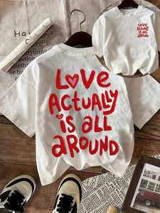 T-shirt Oversize da Donna Taglie Forti Bianca Morbida Traspirante Casual Girocollo Stampa Termotrasferibile Love Actually Is All Around - Product Image 3