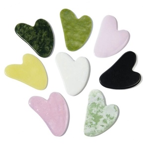 Herramienta Facial de Piedra Gua Sha de Cuarzo Rosa, Piedra Bian y Jade Real con Logotipo Personalizado para Masaje Corporal - Product Image 4