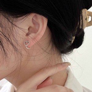 Ruitai S925 Silver <b>Heart</b>-Shaped Stud Earrings For Women Korean Style Small Hollowed Out <b>Sweet</b> Fashion Jewelry Gift - Product Image 1