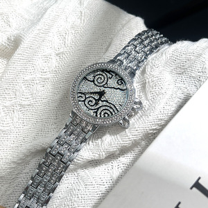 Reloj de Mujer con Diseño Creativo en la Nube, Elegante Esfera Estrellada, Correa de Acero, Reloj de Cuarzo, OEM/ODM, Reloj Personalizado - Product Image 6